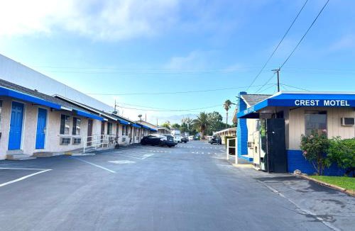 Corona Hotel | The Crest Motel