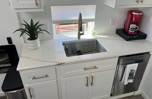 Grafton Apartment | The Crimson Caboose! Unique, one of a kind experience in downtown, Grafton