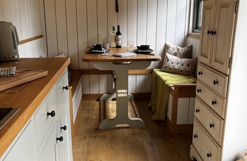 Hollingbourne Cabin | The Crooked Gate - Luxury Romantic Getaway