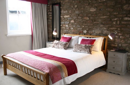 Croscombe Bed & Breakfast | The Cross at Croscombe