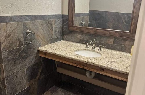 Pawhuska Apartment | The Cross Bell Downtown 204