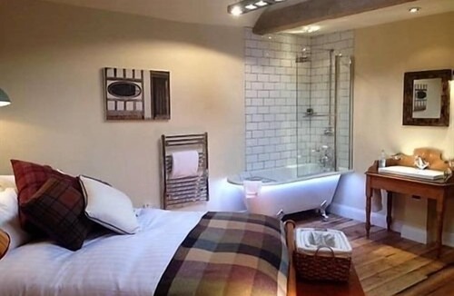 Saffron Walden Hotel | The Cross Keys