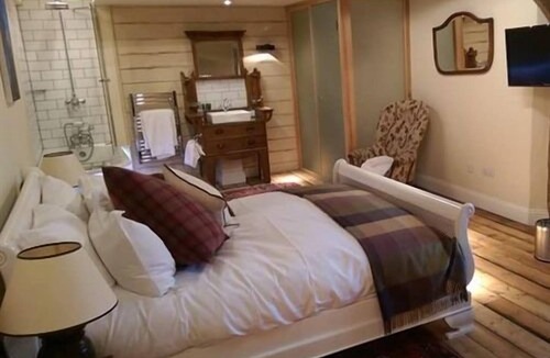 Saffron Walden Hotel | The Cross Keys