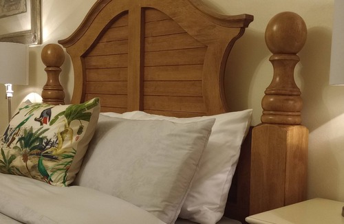 King's Cliffe Bed & Breakfast | The Cross Keys Inn