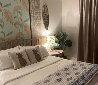 Sherborne Hotel | The Cross Keys Sherborne