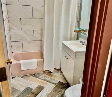 Elkhorn Hotel | The Crossroads Motel