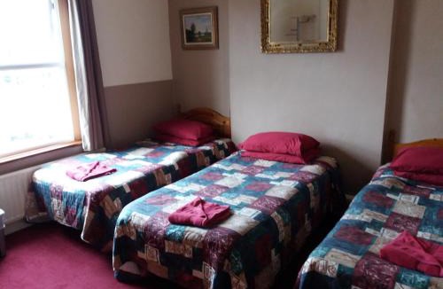 Runnymede House | The Crouch Oak