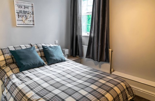 Standish Bed & Breakfast | The Crown at Worthington