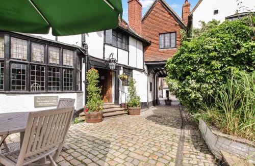 Amersham Hotel | The Crown