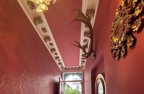 Canbury Apartment | the crown loft