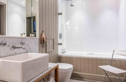 Martlesham Heath Hotel | The Crown hotel