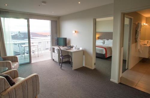 Ahuriri Hotel | The Crown Hotel