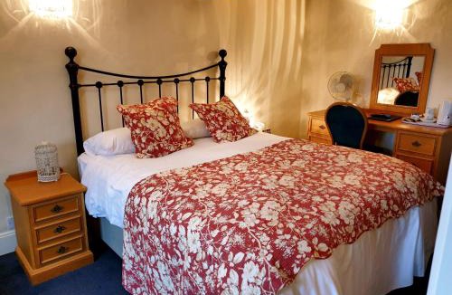Saffron Walden Bed & Breakfast | The Crown House Inn