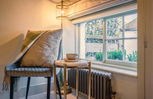 Slough Hotel | The Crown Inn at Burnham Beeches