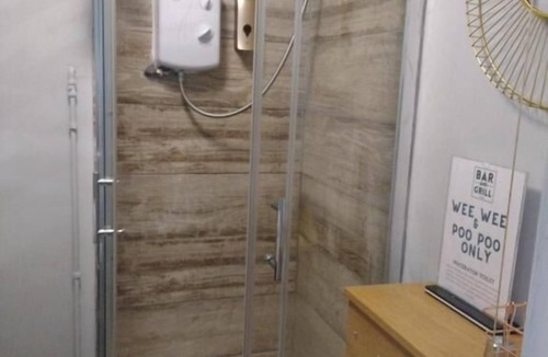 Keynsham Hotel | The Crown Inn - By Blunt Bars