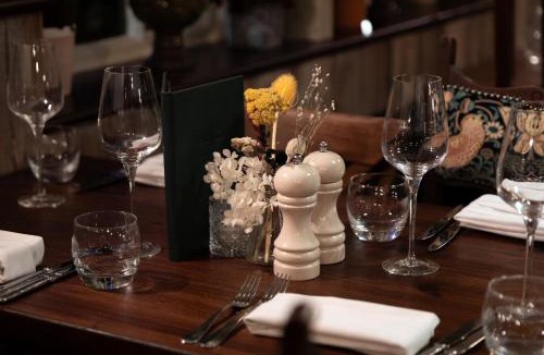 Bishops Waltham Hotel | The Crown Inn