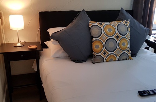 Rhayader Hotel | The Crown Inn