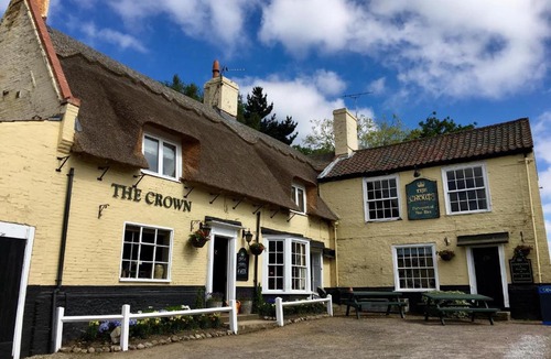 Smallburgh Bed & Breakfast | The Crown Inn