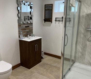 Ham Bed & Breakfast | The Crown Lodges