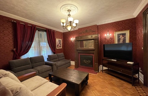Niagara Falls Villa | THE Crown Pearl OF Niagara Falls
