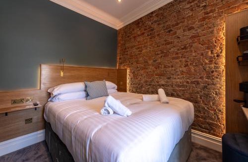 Hackney Central House | The Crown Pub & Guesthouse