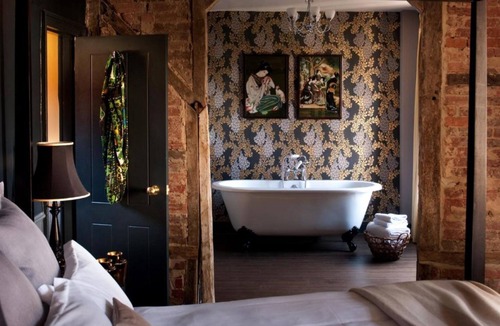 Abingdon Hotel | The Crown & Thistle