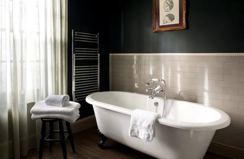 Abingdon Hotel | The Crown & Thistle