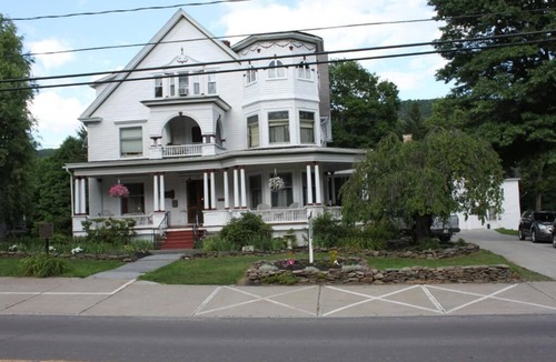 Towanda Bed & Breakfast | The Crows Nest at Victorian Charm Inn