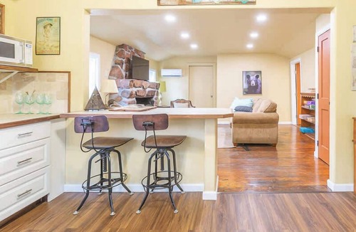 Medicine Park Apartment | The Cubhouse at Triple Z