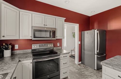 Lebanon House | The Cumberland House * 5 bed 5 bath