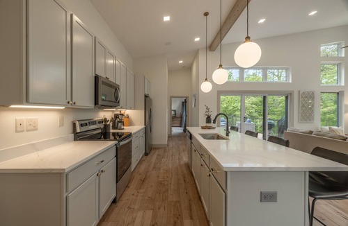 Innsbrook Cabin | The Curated Treehouse by Innsbrook Vacations!