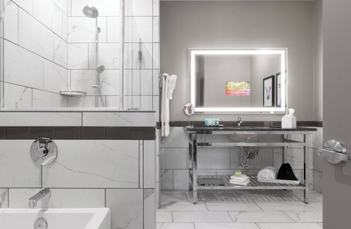 Downtown Hotel | The Current Iowa, Autograph Collection