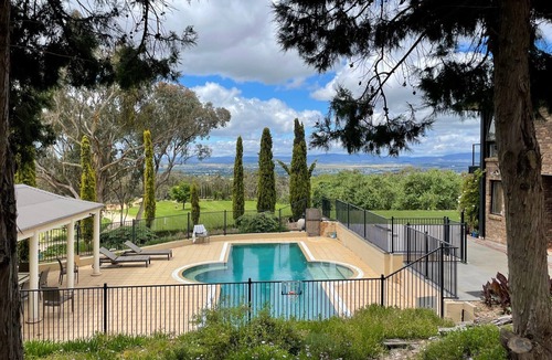 Mount Panorama House | The Cutting Mount Panorama