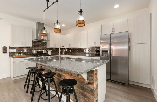 Old Town North House | The Cycle Haus | Rooftop Deck w/Hot Tub & Views