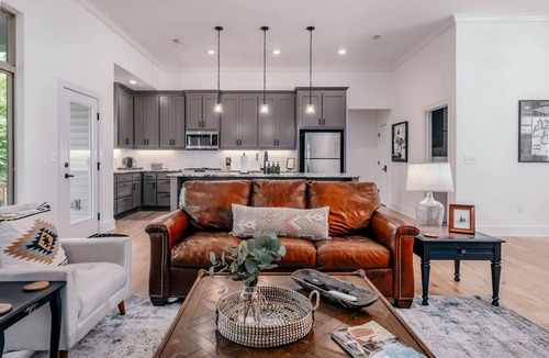 Bella Vista House | The Cyclopath Summary