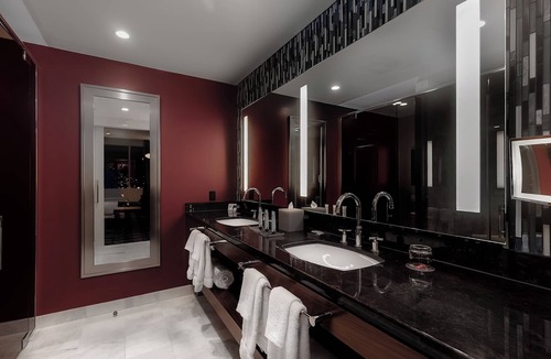 Downtown Las Vegas Hotel | the D Las Vegas