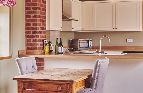 Shrawley Apartment | The Dairy Barn - Luxury Cottages