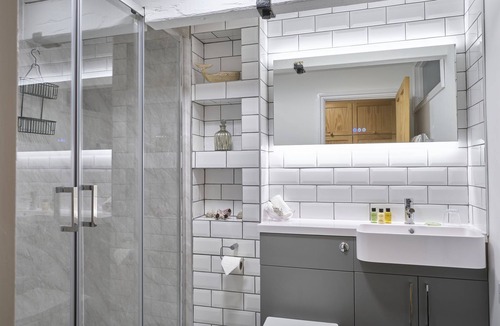 Hickling Bed & Breakfast | The Dairy Barns