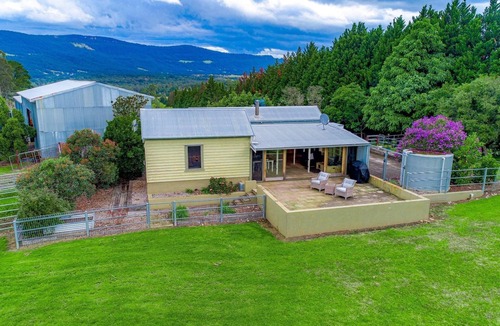Barrengarry House | The Dairy @ Cavan, Kangaroo Valley, Stunning Views