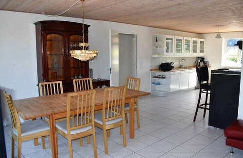 Kerteminde House | The Daisy - Cozy 3BR Waterfront Home in Kerteminde with Terrace, Views & Parking
