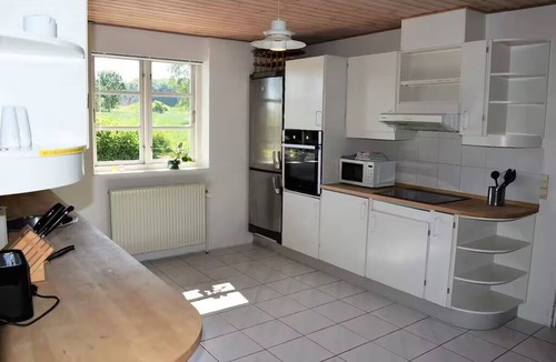 Kerteminde House | The Daisy - Cozy 3BR Waterfront Home in Kerteminde with Terrace, Views & Parking