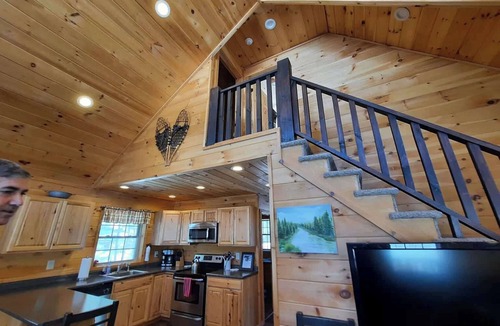 Wells Cabin | The Dakota, Dog Friendly Cabin at Lake Algonquin