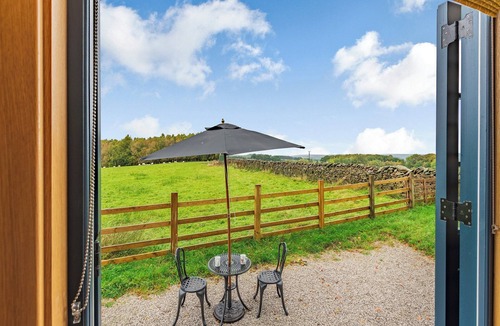 Settle Cottage | The Dalesbred Hut - UK40150