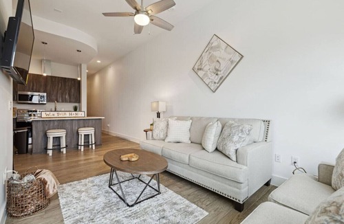Cedars Apartment | The Dallas Dreamscape