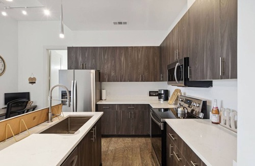 Cedars Apartment | The Dallas Dreamscape