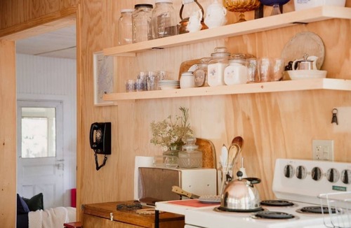 Lyndhurst Cottage | The Dance Hall Cottage on Charleston Lake