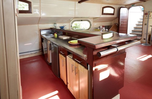 Auvers-sur-Oise Boat Rental | The Daphné’s Barge