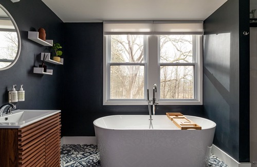 Beach Lake Hotel | THE DARBY