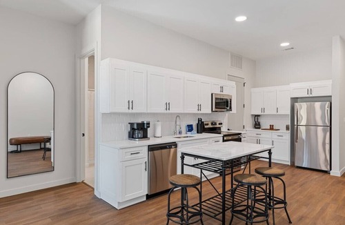 Fort Worth Apartment | The Dartmouth at Corbin: 1-Bedroom Modern Classic