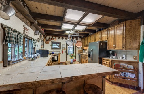 Placerville House | The Davies Family Inn